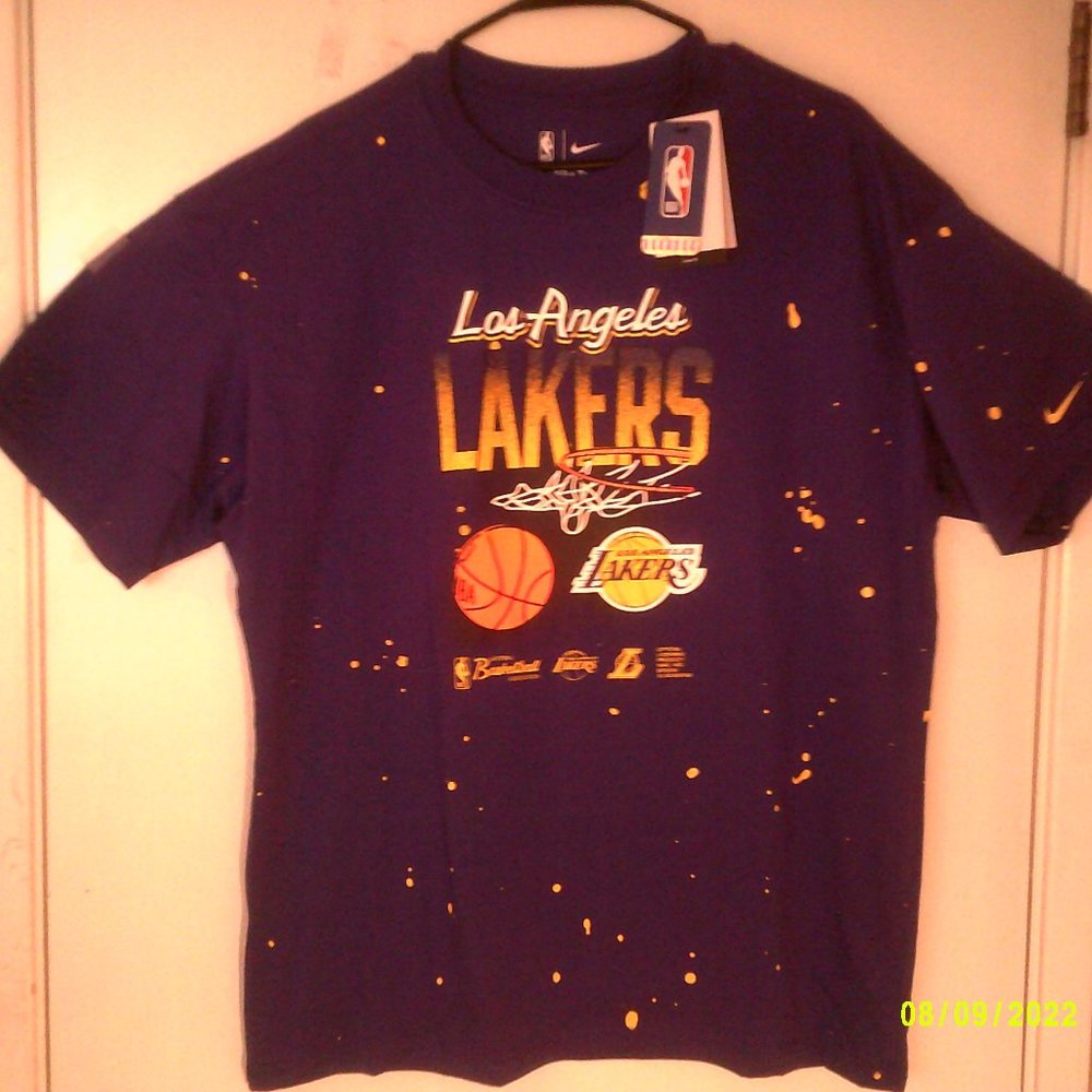 NEW NIKE BASKETBALL "LA Lakers Splatter Tee" MEN'S PURPLE GOLD T-SHIRT LARGE
